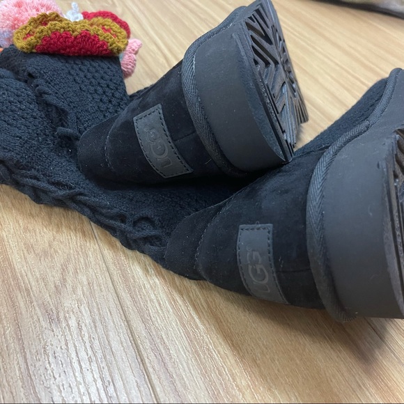 UGG - Floral Crochet Genuine Shearling Lined Boot - Picture 5 of 9